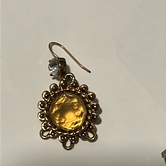 Vintage Monet earrings great condition - Picture 4 of 6